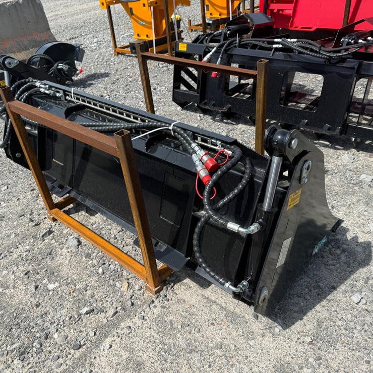 #2007 • Unused Future KH72 72" Skid Steer 4-in-1 Bucket FDKHD2603203 INV#49447