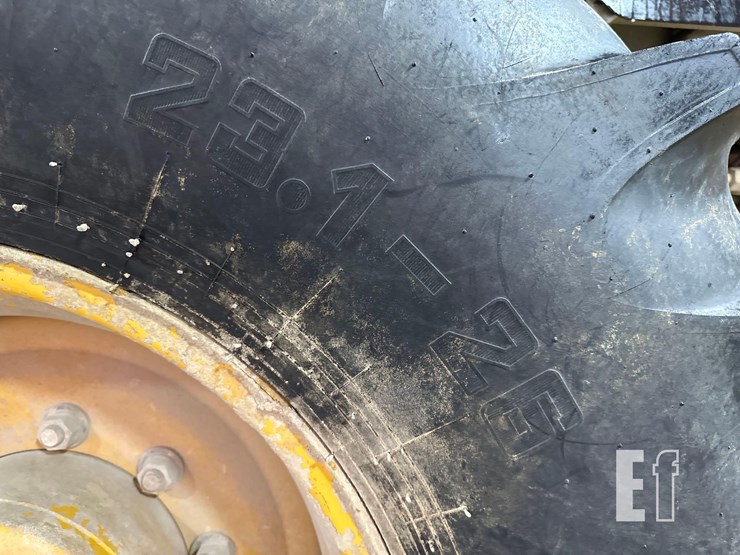 2019-caterpillar-cp56b-image-29