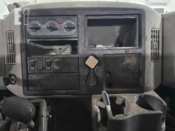 2008-international-durastar-4300-image-14