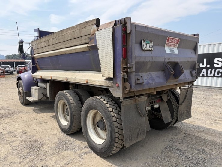2000-peterbilt-330-image-6