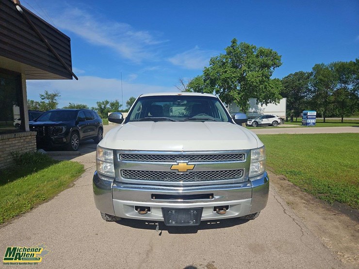 2013-chevrolet-silverado-1500-image-11