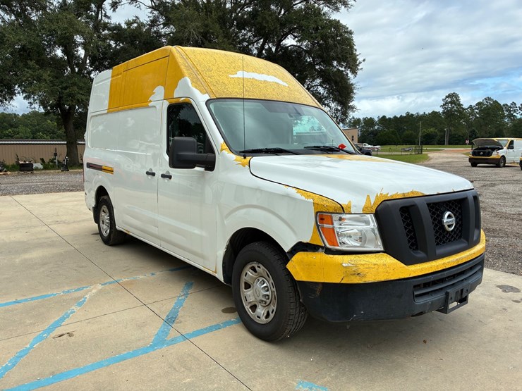2021-nissan-nv2500-image-3