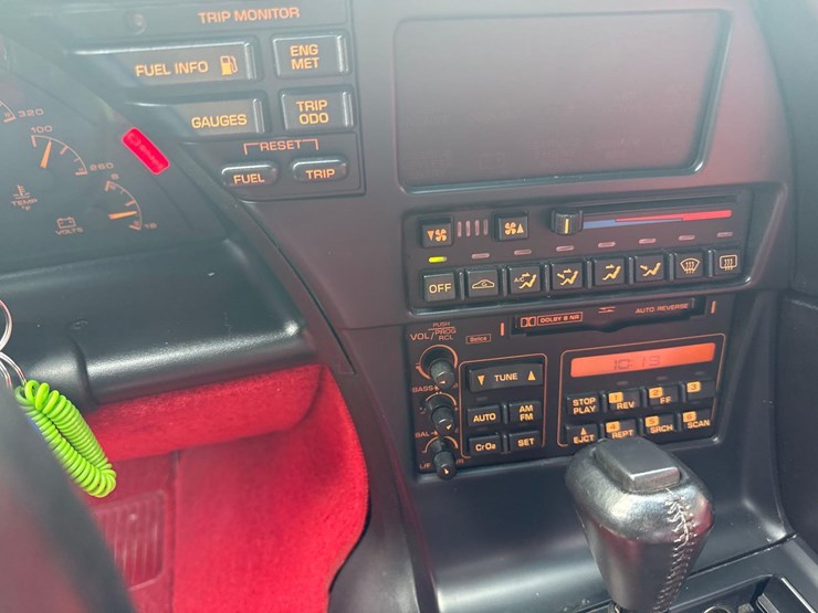 1992-chevrolet-corvette-image-38