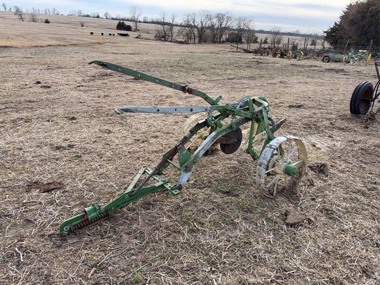 john-deere-one-bottom-plow-image-1