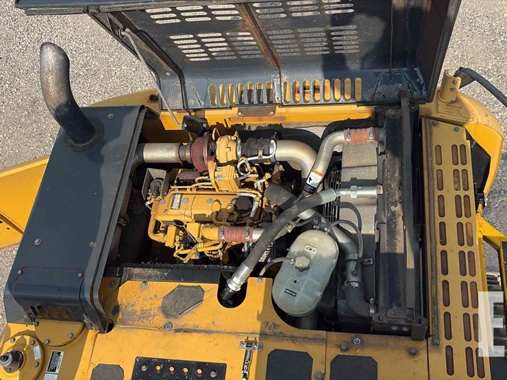 2013-deere-160g-lc-image-22