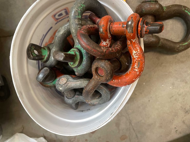 #4075-•-assortment-of-clevis's-image-3
