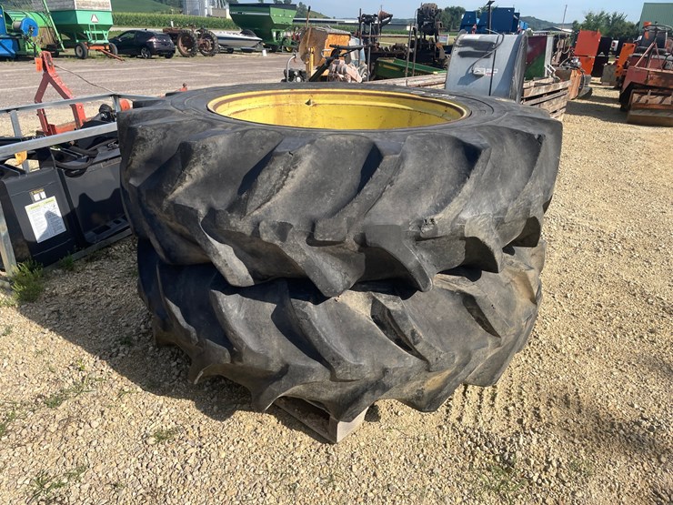 #2039-•-john-deere-tractor-duals-image-2