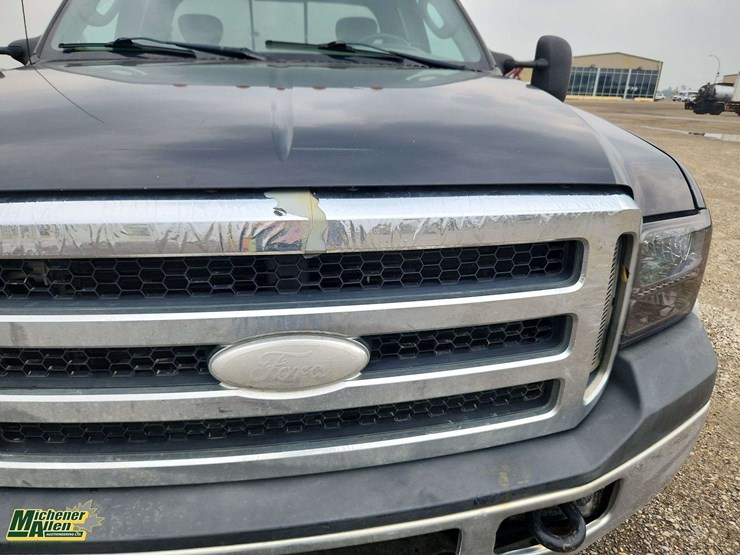 2006-ford-f450-image-34