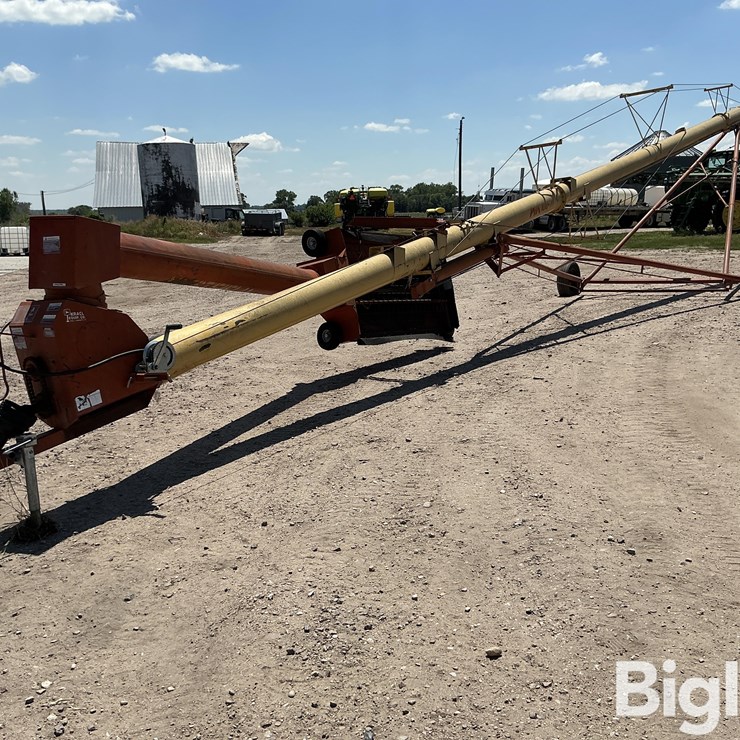 Westfield MK100-71 Grain Auger W/Swing Hopper
