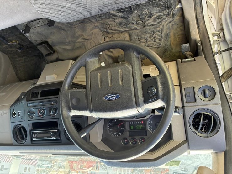 2008-ford-f250-image-14