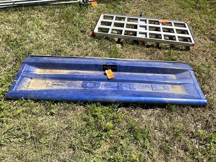 #3232-•-ford-tailgate-image-2