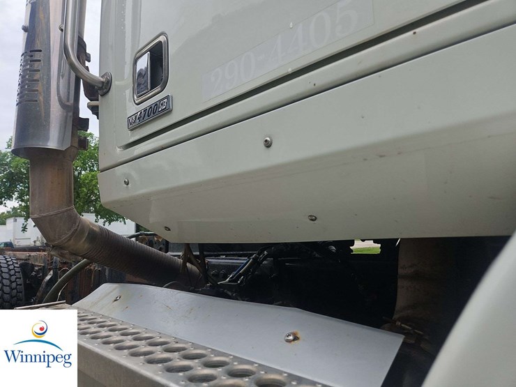 2014-western-star-4700-image-12