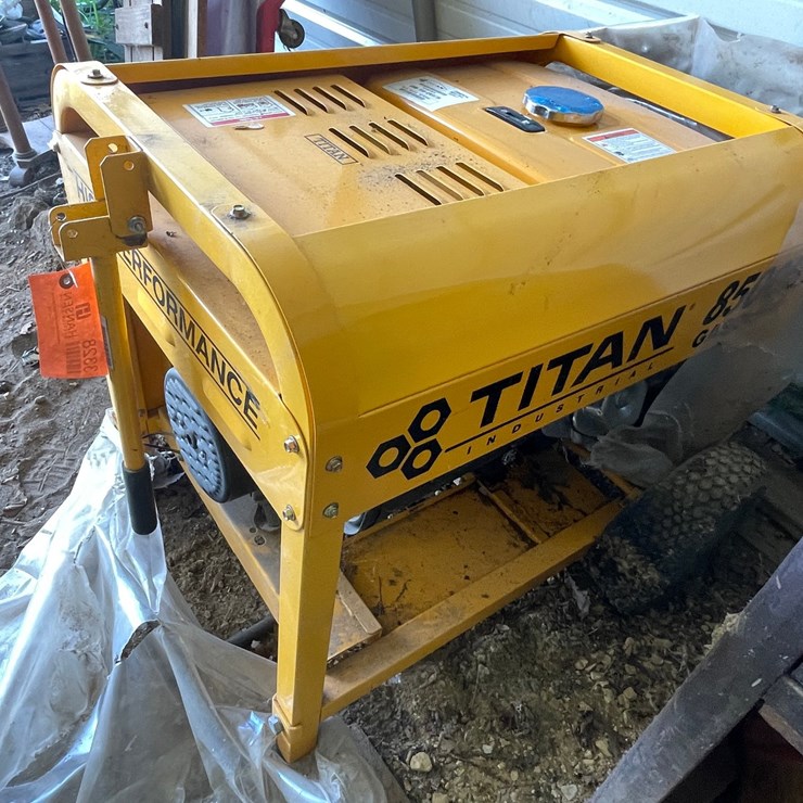 #3328 • New Titan Industrial Generator