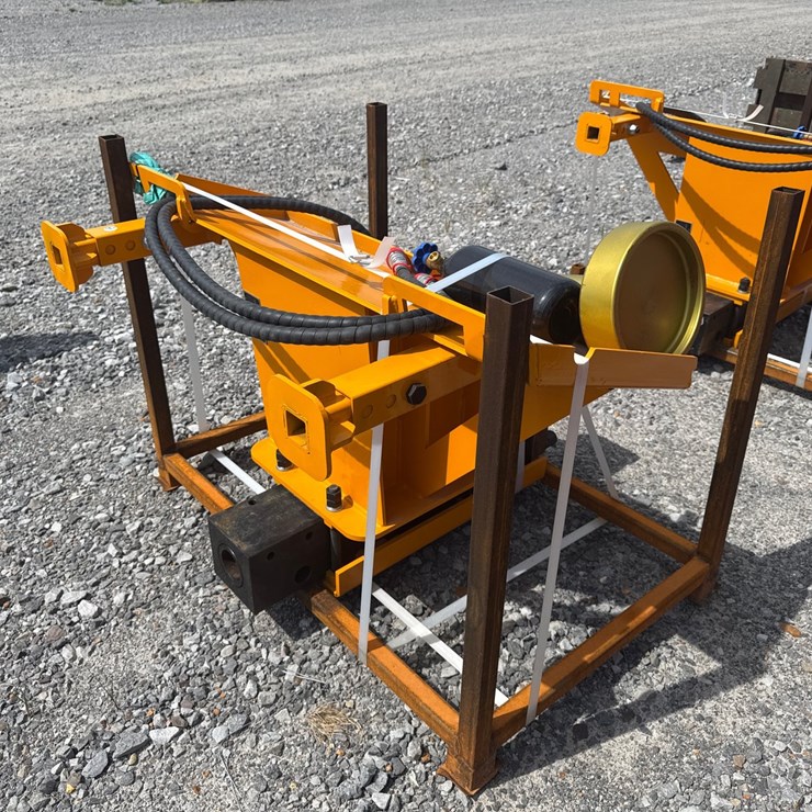 #2001 • Unused Future SD680 Skid Steer Pile Hammer ADZC680260581 INV#48824