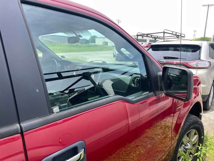2011-ford-f150-xlt-image-18