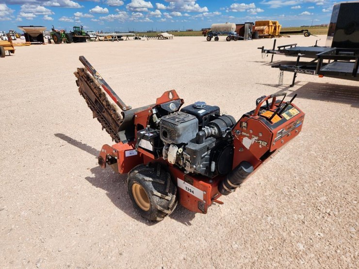 2011-ditch-witch-rt12-image-2