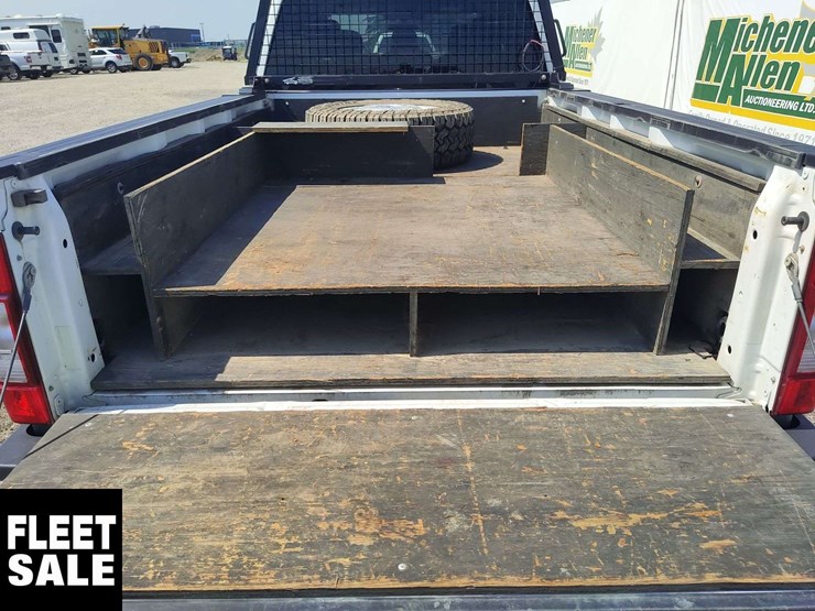 2020-ford-f350-image-16