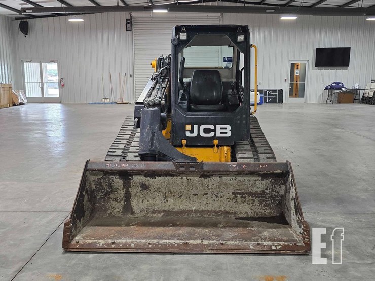 2020-jcb-3ts-8t-image-7