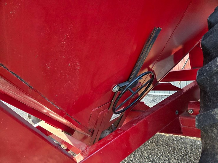 j&m-620-grain-cart-image-12