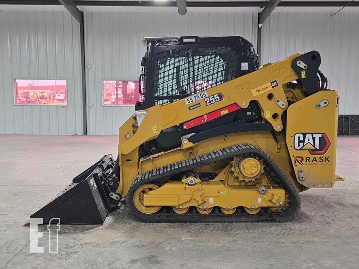 2025-caterpillar-255-image-5
