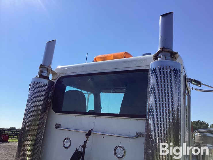 2006-peterbilt-378-image-14