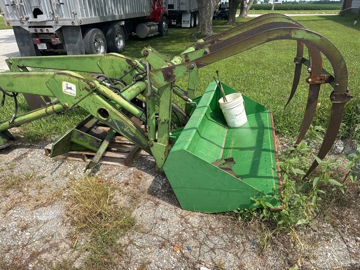 john-deere-158-image-3