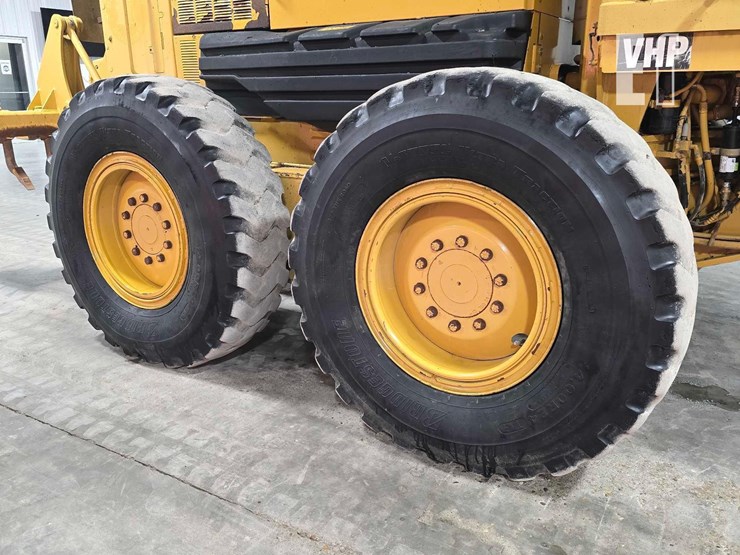 2007-caterpillar-140h-image-32