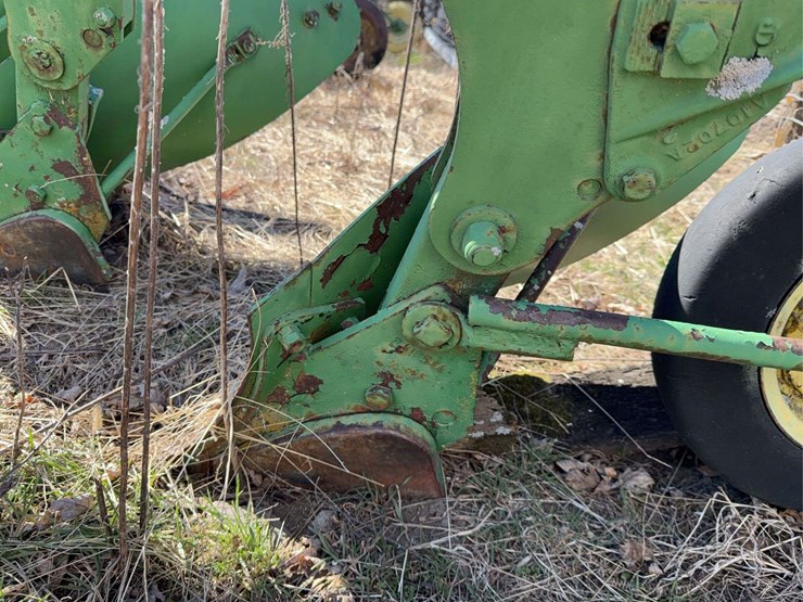 john-deere-no.-44-three-point-three-bottom-plow-image-22