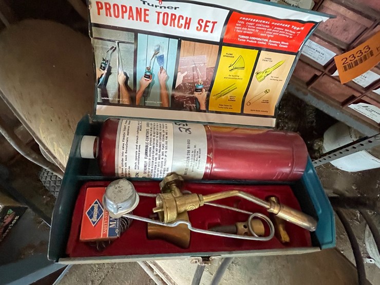 #2332-•-contents-of-shelf-image-12
