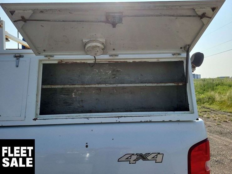 2013-chevrolet-silverado-3500hd-lt-image-32