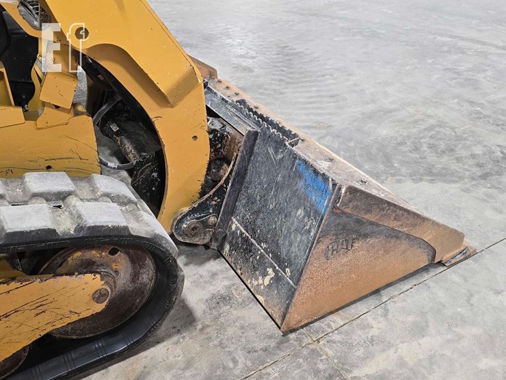 2021-caterpillar-259d3-image-11