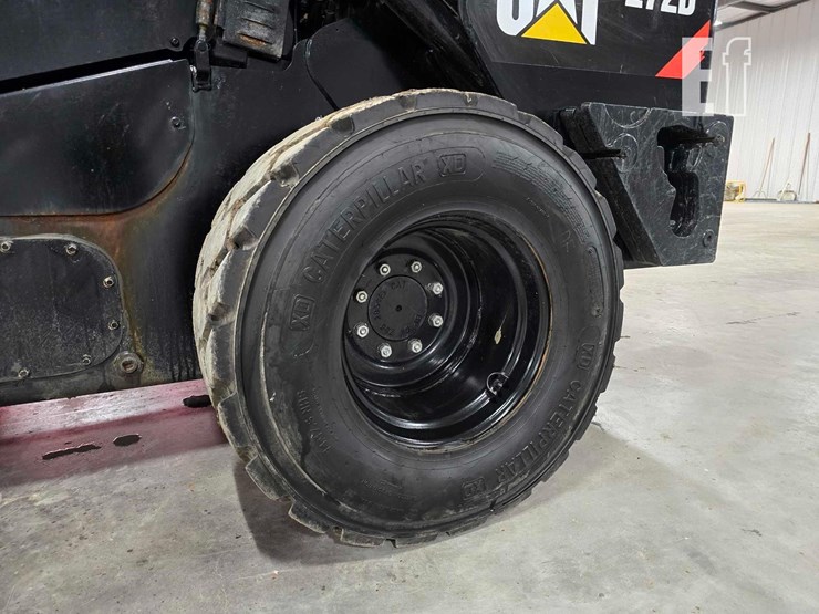 2014-caterpillar-272d-image-26