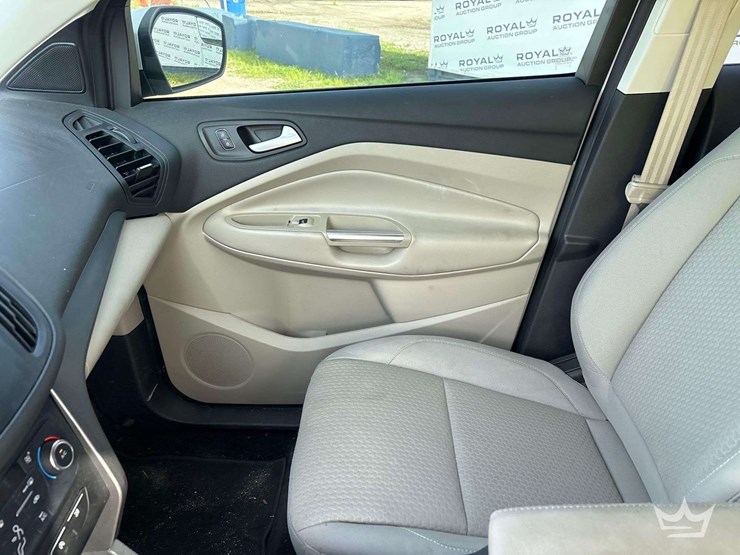 2017-ford-escape-image-22