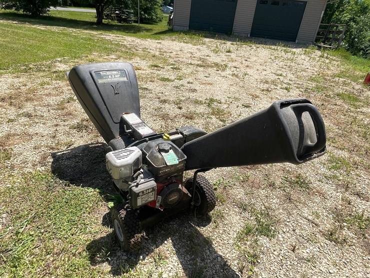 #3322-•-yard-machines-chipper-image-3