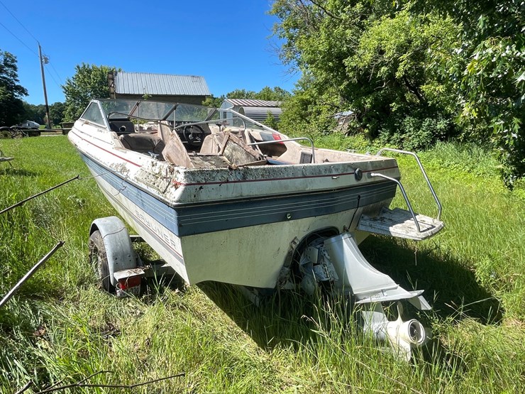 #3221-•-bayliner-capri-5.0l-boat-and-escort-trailer-(no-title)-image-7