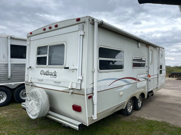 #1036-•-2003-keystone-bunkhouse-26'-camper-(has-wi-title)-image-4