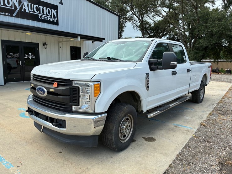 2017-ford-f250-xl-image-2