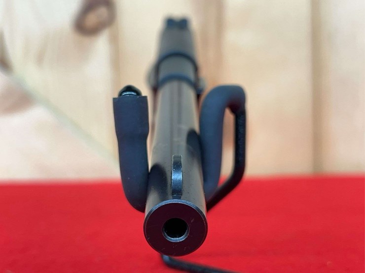 colt-huntsman-.22-lr-semiauto-pistol-image-5
