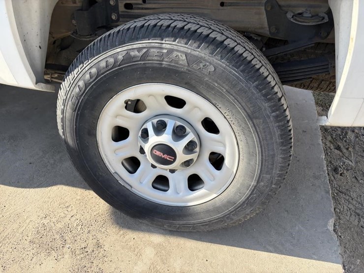 2012-gmc-sierra-3500-image-5