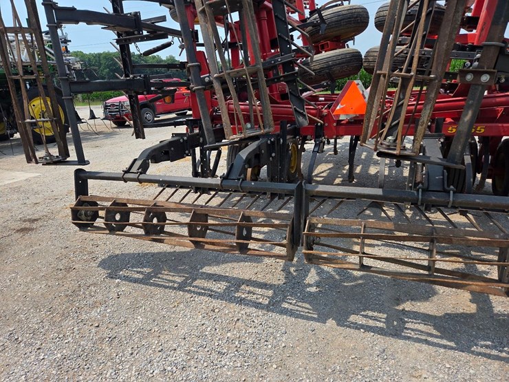 44'-sunflower-5055-44-field-cultivator-image-39