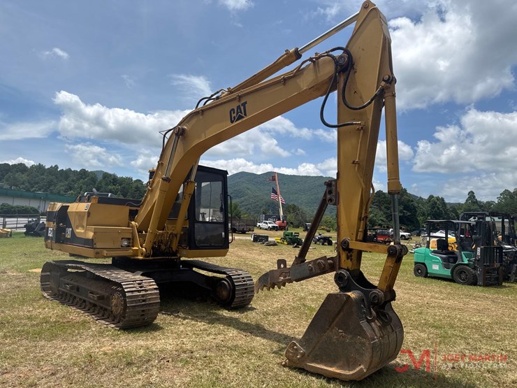 caterpillar-e120b-image-5