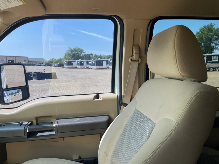 #5816-•-2011-ford-pickup-truck-(sells-with-paperwork-to-obtain-title)-image-18