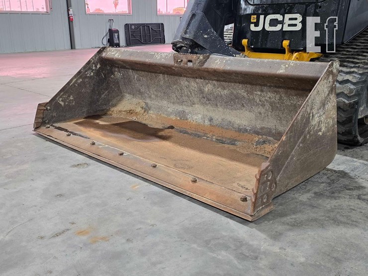 2022-jcb-3ts-8t-image-9