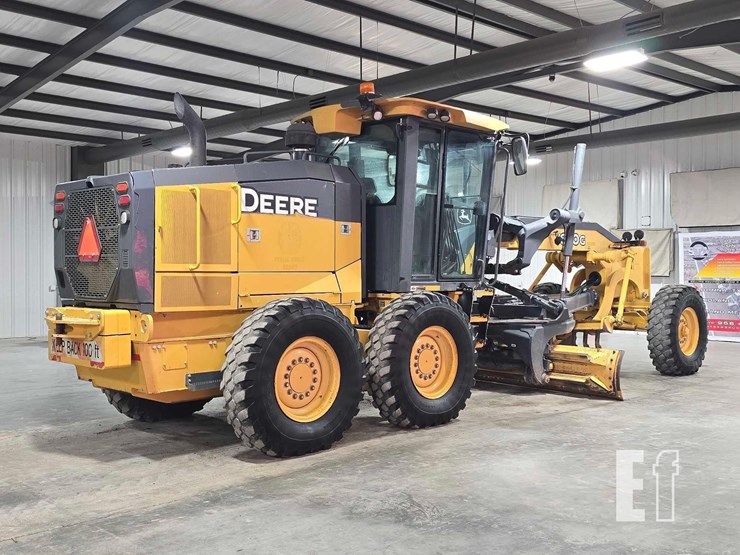 2016-deere-670g-image-3