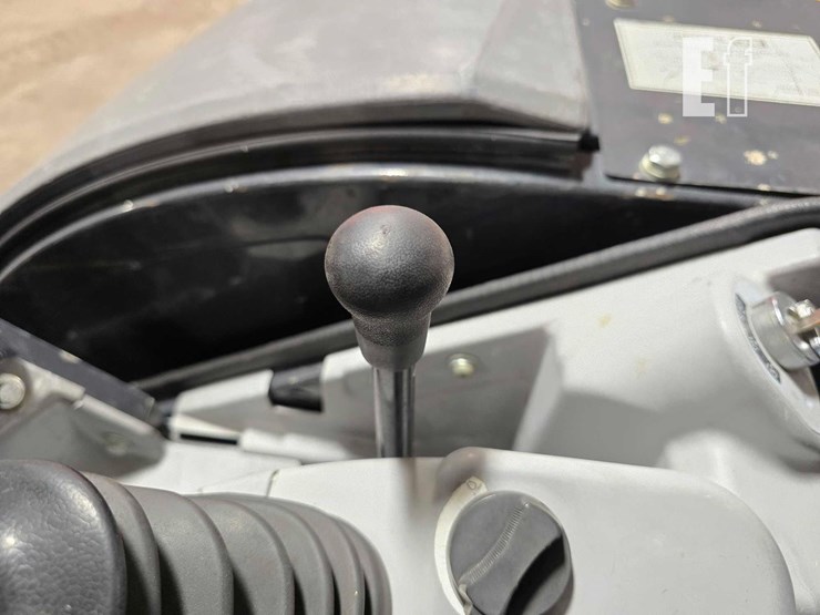 2021-deere-35g-image-22