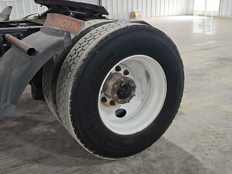 2020-kenworth-t370-image-22