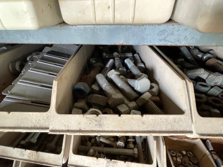 #2332-•-contents-of-shelf-image-6