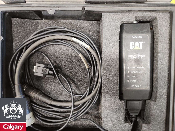 cat-electronic-technician-image-3