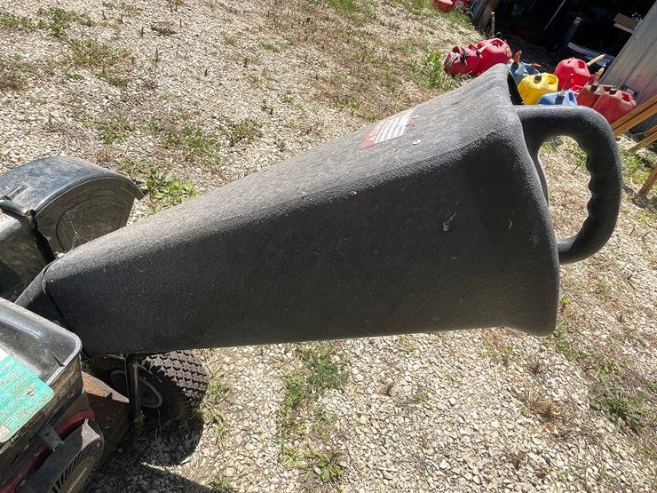 #3322-•-yard-machines-chipper-image-16