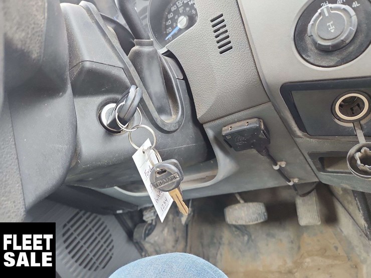 2013-ford-f350-image-23